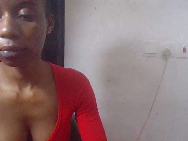 Juicyxpussy live cam on BongaCams