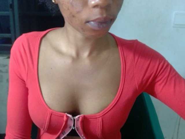 Juicyxpussy live cam on BongaCams