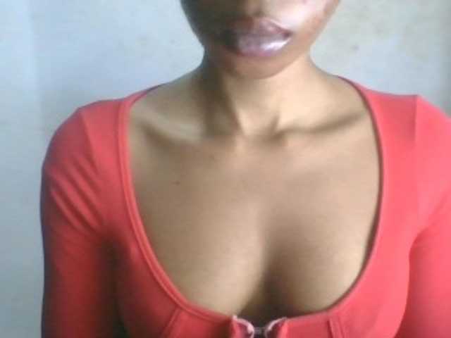 Juicyxpussy live cam on BongaCams