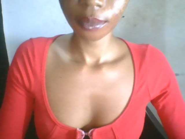 Juicyxpussy live cam on BongaCams