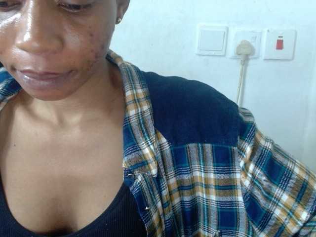 Juicyxpussy live cam on BongaCams