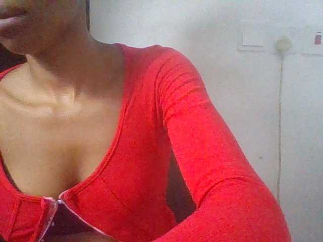 Juicyxpussy live cam on BongaCams
