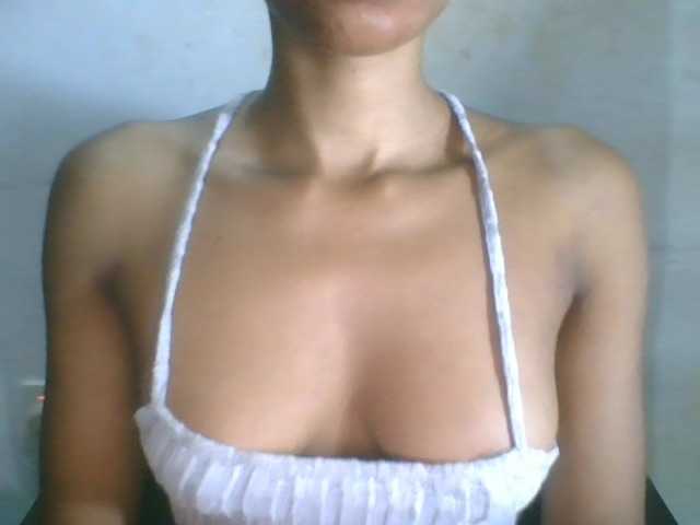 Juicyxpussy live cam on BongaCams