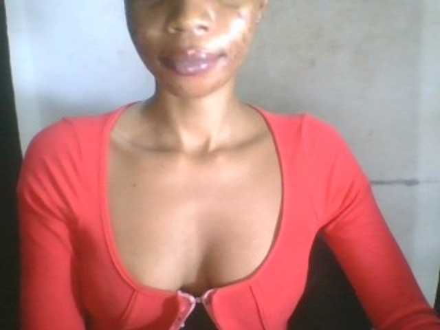 Juicyxpussy live cam on BongaCams