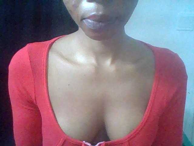 Juicyxpussy live cam on BongaCams