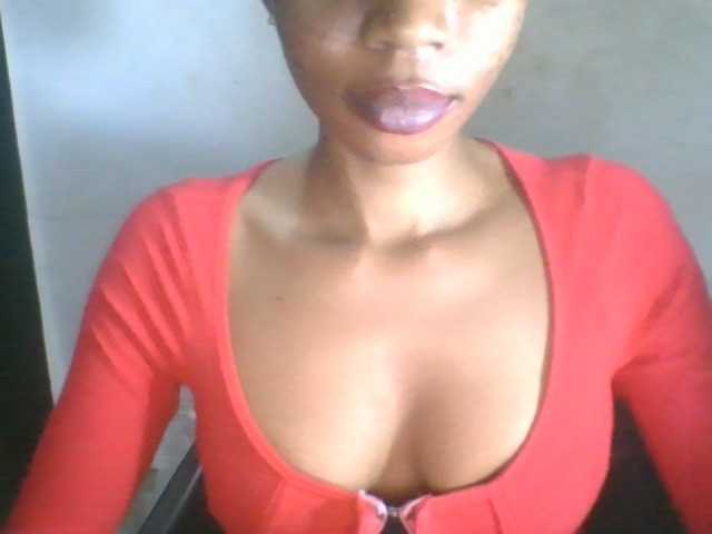 Juicyxpussy live cam on BongaCams
