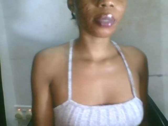 Juicyxpussy live cam on BongaCams