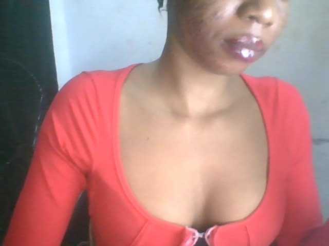Juicyxpussy live cam on BongaCams