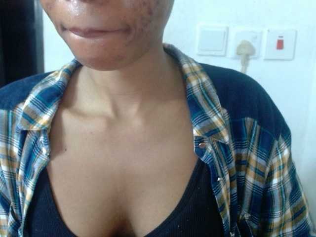 Juicyxpussy live cam on BongaCams