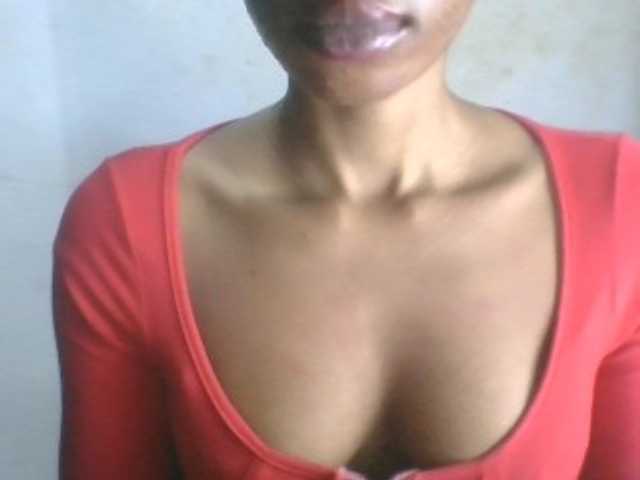 Juicyxpussy live cam on BongaCams