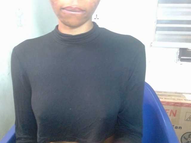 Juicyxpussy live cam on BongaCams