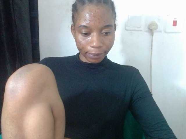 Juicyxpussy live cam on BongaCams
