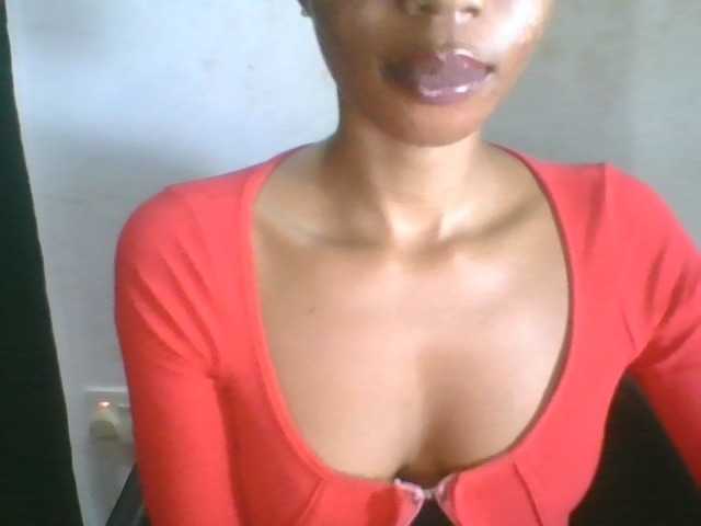 Juicyxpussy live cam on BongaCams