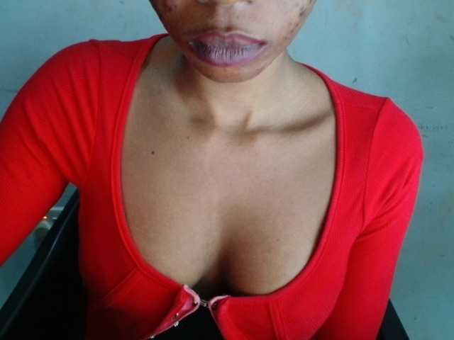 Juicyxpussy live cam on BongaCams