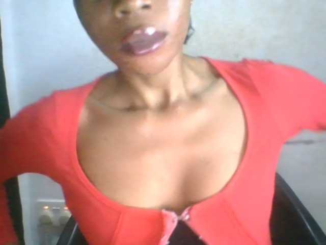Juicyxpussy live cam on BongaCams
