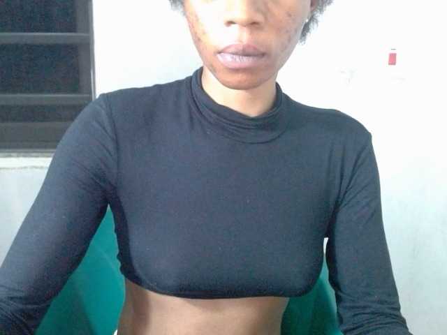 Juicyxpussy live cam on BongaCams