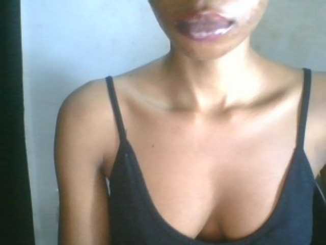 Juicyxpussy live cam on BongaCams