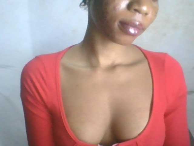 Juicyxpussy live cam on BongaCams