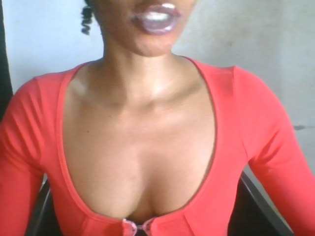 Juicyxpussy live cam on BongaCams
