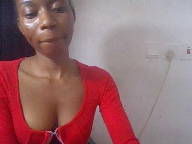 Juicyxpussy live cam on BongaCams