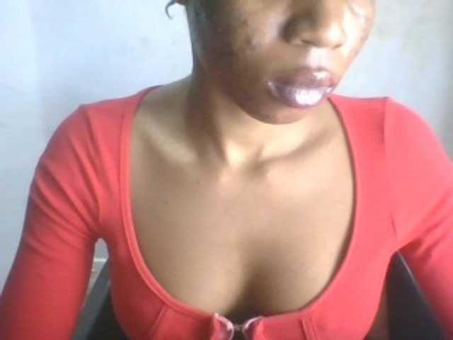 Juicyxpussy live cam on BongaCams
