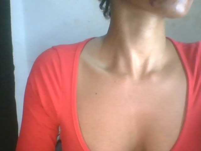 Juicyxpussy live cam on BongaCams