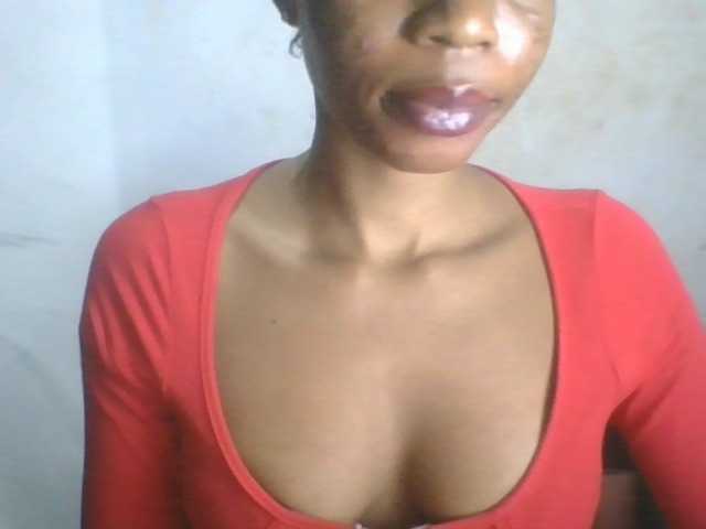 Juicyxpussy live cam on BongaCams