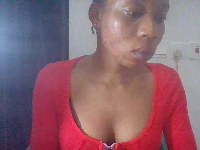 Juicyxpussy live cam on BongaCams