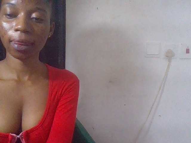 Juicyxpussy live cam on BongaCams