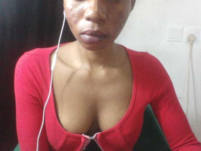 Juicyxpussy live cam on BongaCams
