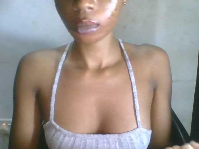 Juicyxpussy live cam on BongaCams
