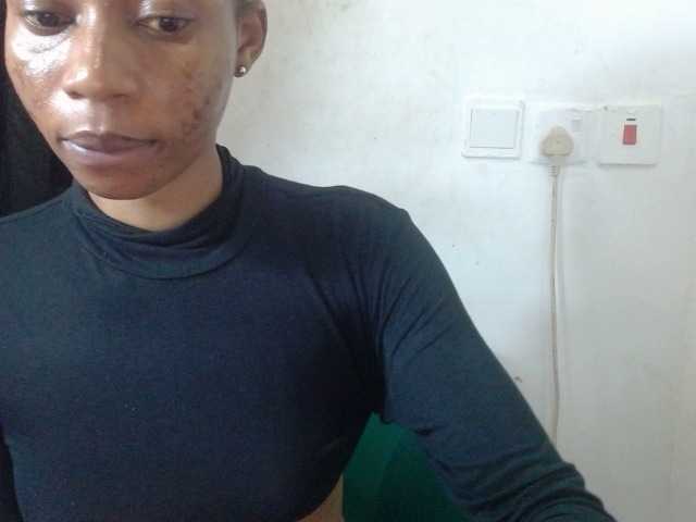 Juicyxpussy live cam on BongaCams