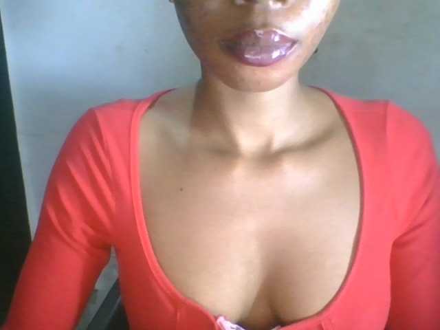 Juicyxpussy live cam on BongaCams