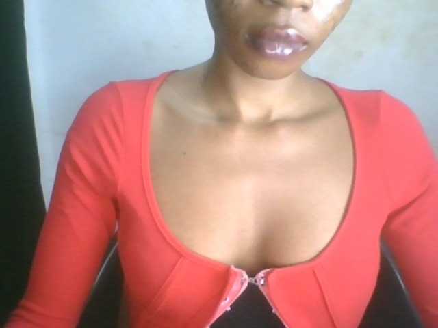 Juicyxpussy live cam on BongaCams