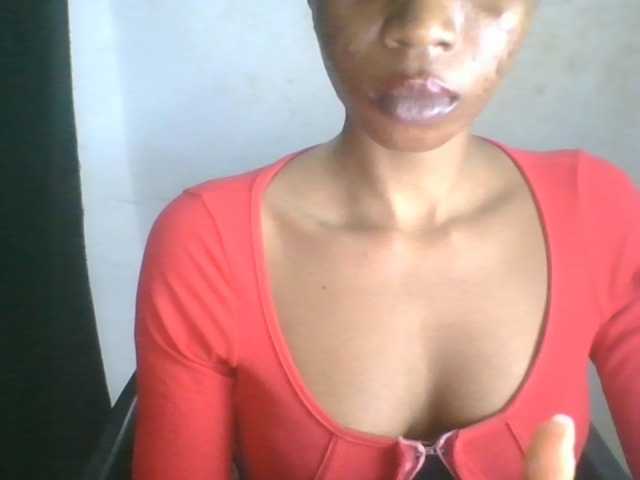 Juicyxpussy live cam on BongaCams