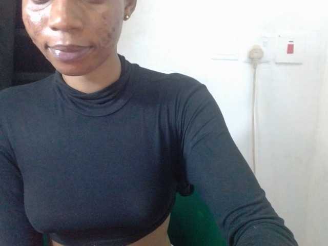 Juicyxpussy live cam on BongaCams