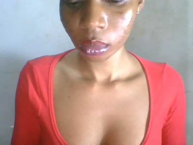 Juicyxpussy live cam on BongaCams