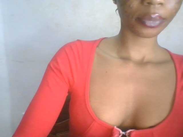 Juicyxpussy live cam on BongaCams