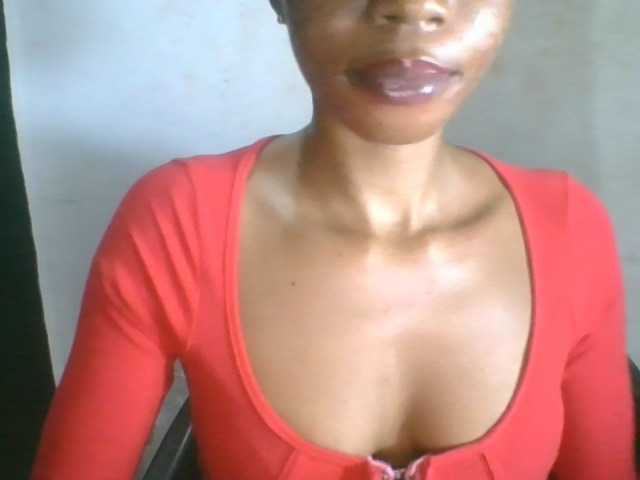 Juicyxpussy live cam on BongaCams
