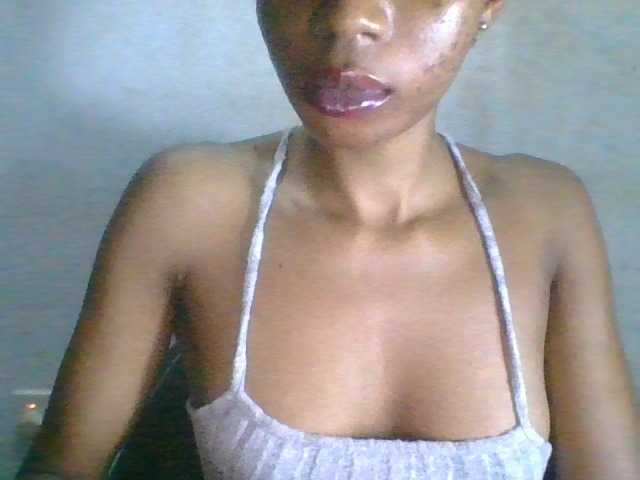 Juicyxpussy live cam on BongaCams