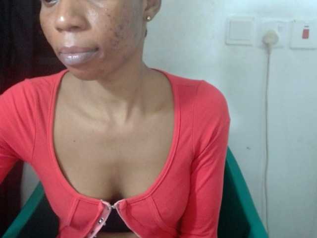 Juicyxpussy live cam on BongaCams