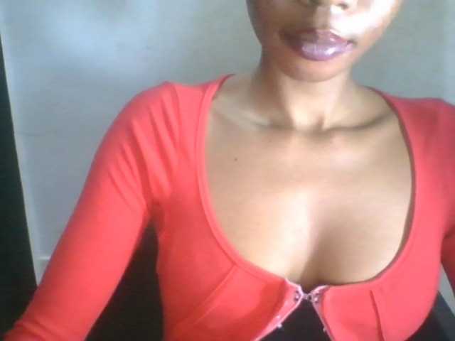 Juicyxpussy live cam on BongaCams