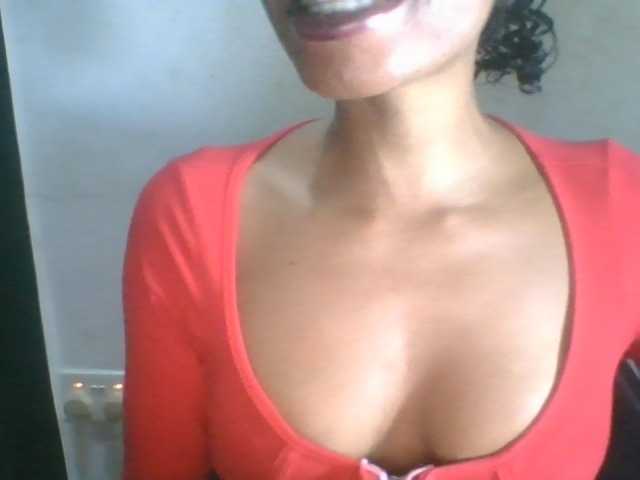 Juicyxpussy live cam on BongaCams