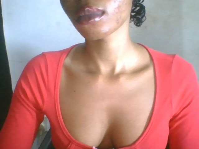 Juicyxpussy live cam on BongaCams