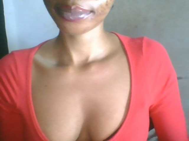 Juicyxpussy live cam on BongaCams