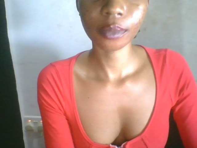 Juicyxpussy live cam on BongaCams