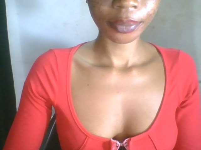 Juicyxpussy live cam on BongaCams