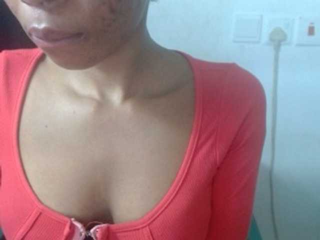 Juicyxpussy live cam on BongaCams