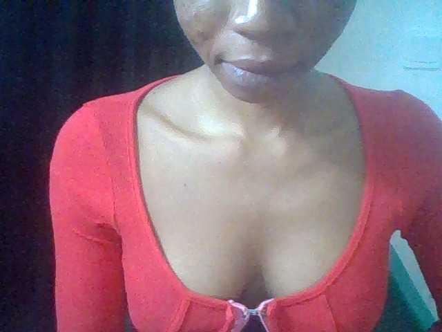 Juicyxpussy live cam on BongaCams