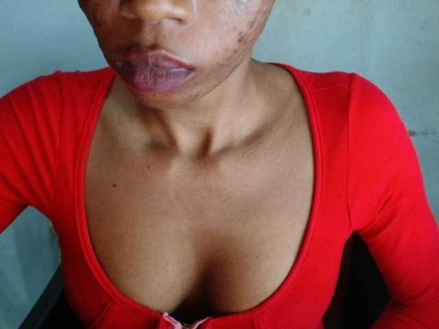 Juicyxpussy live cam on BongaCams